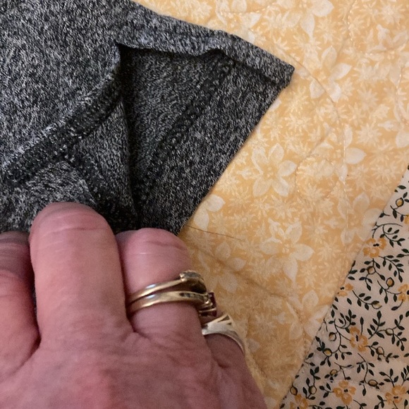 PINK Victoria Secret everyday long sleeve T shirt gray XS Hawaiian flowers - Picture 9 of 10